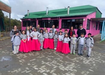 Ministerio de Educación asigna más de 353 millones para el mejoramiento de la Escuela de Repollal y Liceo de Melinka en la comuna de Guaitecas