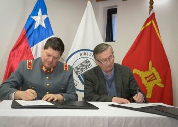 MOP Y EJÉRCITO DE CHILE FIRMAN CONVENIO DE COLABORACIÓN EN LAS ÁREAS DE RECURSOS HÍDRICOS Y GLACIARES EN LA REGIÓN DE AYSÉN