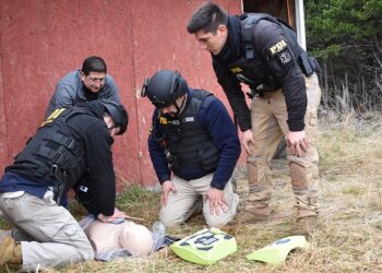 PDI AYSÉN SE CAPACITA EN CURSO DE MEDICINA TÁCTICA
