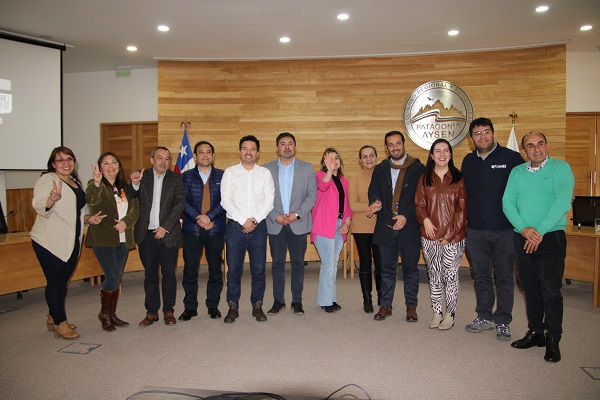 Se aprobaron en comisión más de mil millones para pavimento participativo en Raúl Marín Balmaceda