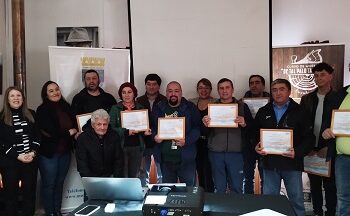 Con éxito finalizaron cursos “de tal palo tal astilla” y “elaboración de conservas y mermeladas”