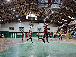 Básquetbol damas: Colegio Cholguan de Yungay derrota al Liceo San Felipe Benicio de Coyhaique en el Gimnasio Lord Cochrane