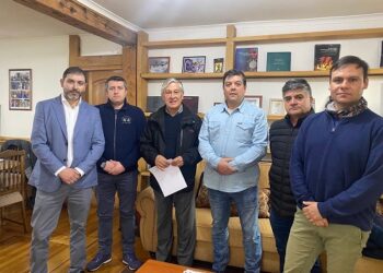 Agrupaysen se reúne con Senador Sandoval para abordar desafíos del desarrollo acuicola en la región