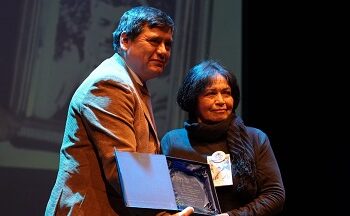 Reconocen a hombres y mujeres como Defensores de Derechos Humanos durante la dictadura