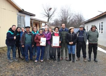 Junta de Vecinos Nro. 23 de Alto Mañihuales recibe anhelado título de dominio por parte de Bienes Nacionales