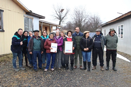 Junta de Vecinos Nro. 23 de Alto Mañihuales recibe anhelado título de dominio por parte de Bienes Nacionales
