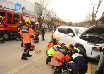 Con impactante simulacro de siniestro vial llaman a tener un 18 seguro en las rutas de la región