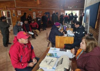 PRESIDENTE DE LA REPÚBLICA RESPONDIÓ SOLICITUD DE ISLAS HUICHAS CON DESPLIEGUE DE GOBIERNO EN TERRENO
