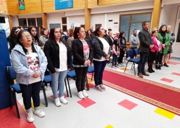 Con presentación de Candidatas a Reina Municipalidad y Vecinos dan inicio al aniversario de Puerto Chacabuco