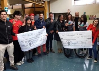Municipio de Aysén entregó subvención a deportistas que competirán a nivel nacional