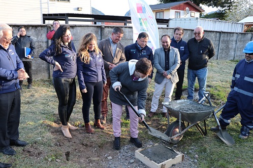 Subsecretaria de Vivienda, autoridades y vecinos pusieron en marcha construcción del primer Centro Comunitario de Cuidados de la región