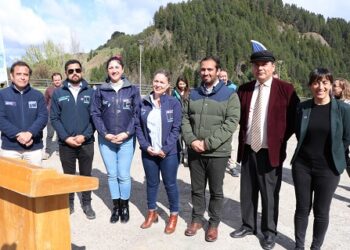 Minvu y Municipio anuncian millonaria inversión para conservar durante 9 años el parque Mirador Río Simpson de Coyhaique