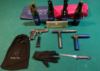 Carabineros de Coyhaique detuvo a cuatro personas por porte de elementos incendiarios y armamento hechizo