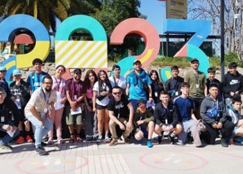 Estudiantes de Aysén estuvieron presentes en Juegos Panamericanos Santiago 2023 alentando a deportistas nacionales y regionales