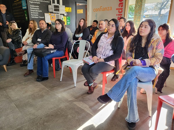 Funcionarios del Servicio de Protección Especializada a la Niñez e INJUV reforzaron acciones preventivas sobre el suicidio