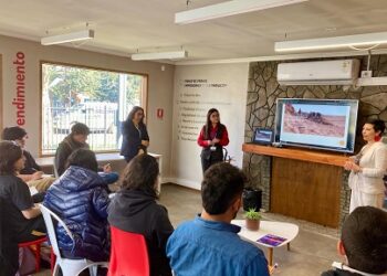 Exitoso taller enfocado en Educación Financiera para Juventudes realiza INJUV y Banco Estado