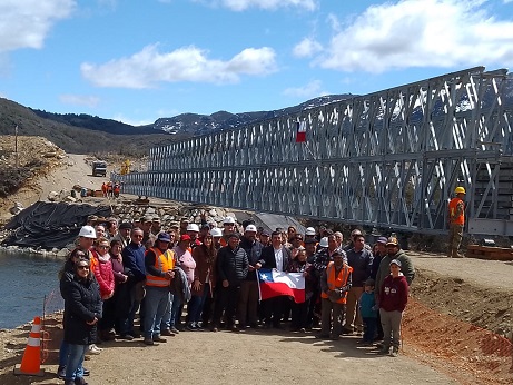 MOP Y CUERPO MILITAR DEL TRABAJO EFECTÚAN LANZAMIENTO DEL PUENTE CÁCERES