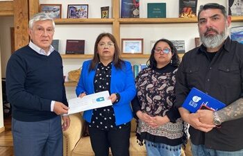 Crisis UAysén: Senador Sandoval se reunió con rector y asociación de funcionarios