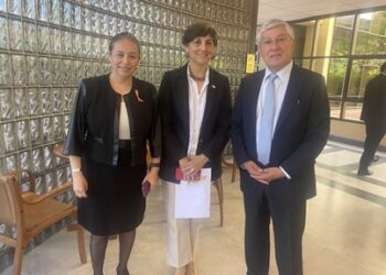 Senadores Sandoval y Órdenes realizan gestiones para finalmente concretar esperada Unidad de Hemodinamia en Hospital Regional