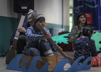 Escuelas y Liceos de la Región de Aysén se suman a la Reactivación Educativa a través de Ferias Literarias y Talleres de “Teatro por la Democracia y los Derechos Humanos”