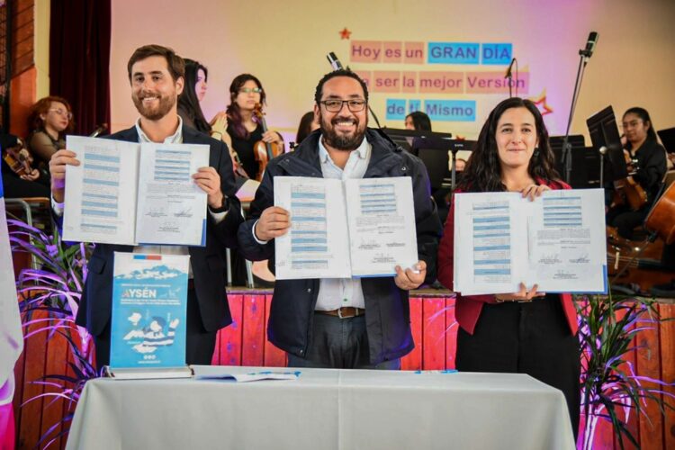 Ministro Cataldo en Aysén: “Hoy podemos decir con satisfacción que el Sistema de Educación Pública avanza”