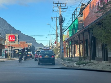 Carabineros detuvo a sujeto por agresión y lesiones a guardias de seguridad de Supermercado en Coyhaique