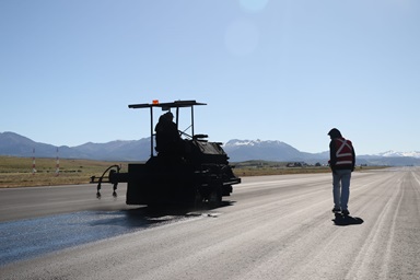 TERMINADAS OBRAS EN ESTACIONAMIENTO DE AERONAVES Y CONSERVACIÓN DE PISTA Y CALLES DE RODAJE EN EL AERÓDROMO DE BALMACEDA
