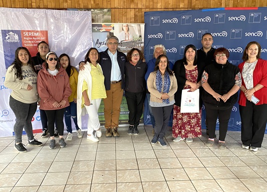Con apoyo de Sence mujeres de Bahía Murta y Puerto Sánchez se capacitarán como Operarias de Retroexcavadora