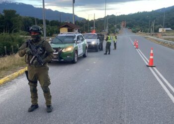 Carabineros implementa servicios extraordinarios para resguardar seguridad en Chile Chico, Puerto Aysén y Puerto Cisnes por actividades del fin de semana