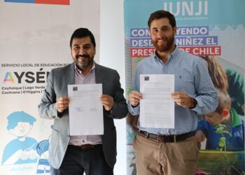 SLEP Aysén y Junji firman convenio de transferencia de 10 jardines infantiles de la región