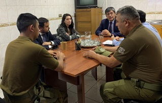 Realizan operativo de fiscalización a local comercial de Coyhaique