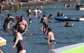 Bahía Acantilada: Imperdible en el corto verano aysenino