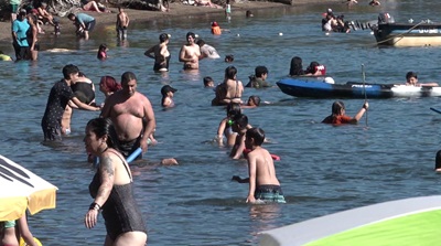 Bahía Acantilada: Imperdible en el corto verano aysenino