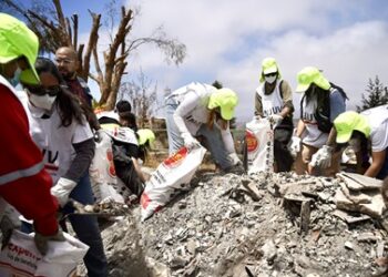 Director Regional de INJUV Aysén coordina labores de voluntariado con juventudes en las zonas afectadas por los incendios forestales