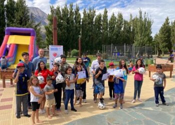 ENTRETENIDAS ACTIVIDADES MARCAN CIERRE DEL CENTRO DE CUIDADOS PARA TRABAJOS DE TEMPORADA EN 3 COMUNAS