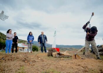 INFOR FOMENTA LA PRODUCCIÓN DE LEÑA SECA MEDIANTE LA ENTREGA DE EQUIPAMIENTO A LEÑEROS DE CAPITÁN PRAT