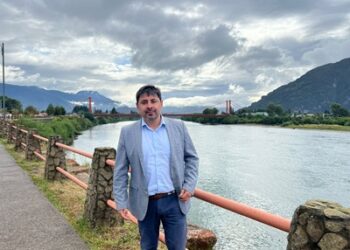 Marco Coñuecar inscribe precandidatura Alcalde por Municipio de Aysén