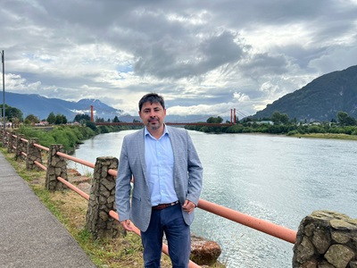 Marco Coñuecar inscribe precandidatura Alcalde por Municipio de Aysén