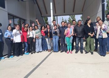 Comunidad de Cerro Castillo recorrió las instalaciones de su nueva Posta de Salud Rural
