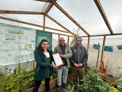 Jardín Futuro Austral recibe premio Carolina Hazard a la mejor ejecución de un proyecto de educación ambiental