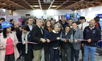 En visita a obra de nuevo terminal de pasajeros en Balmaceda Ministra Jeannette Jara recalca el impulso a la reactivación económica