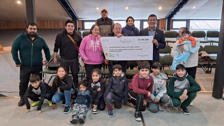 Con Subvención Municipal Deportivo Condell adquiere nueva implementación para niños y niñas del club