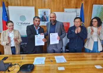 Subsecretario de Educación Superior firma convenio con CFT Estatal de Aysén que beneficia a las y los estudiantes de IP y CFT Los Lagos