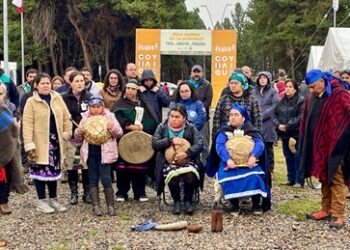 ROGATIVA DE PUEBLOS ORIGINARIOS Y LIENZO DE EMPRENDEDORAS CON MENSAJES ENMARCADOS EN 8M MARCAN HITO INAUGURAL DE EXPOPATAGONIA 2024
