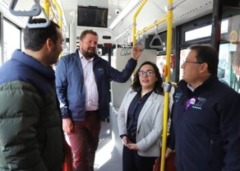 Seremi de Transportes destaca avances en conectividad previo a votación de proyecto de buses eléctricos en Consejo Regional