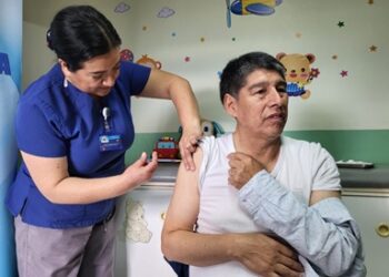 Salud invita a la comunidad a vacunarse contra la Influenza