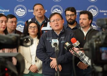 Gobernadora Macías asegura que buscarán modificación presupuestaria para ir en ayuda de Primera Compañía de Bomberos de Coyhaique