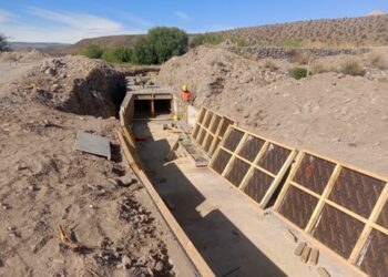 MOP APOYA A AGRICULTORES CON OBRAS DE MEJORAMIENTO DE CANALES DE RIEGO EN CHILE CHICO Y FACHINAL