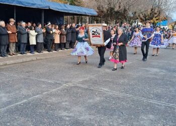 Aysén: Con desfile rinden homenaje a las Glorias Navales y a los 145 años del Combate Naval de Iquique