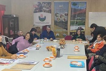 DGA DEL MOP E INDAP CONTINÚAN CAMPAÑA “SIGUE LA CORRIENTE DEL AGUA Y UTILÍZALA EN REGLA” EN LA JUNTA, LAGO VERDE Y PUERTO CISNES